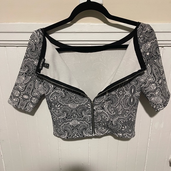 Express paisley crop top, silver zip back, size small, gently worn, no stains - Picture 4 of 4